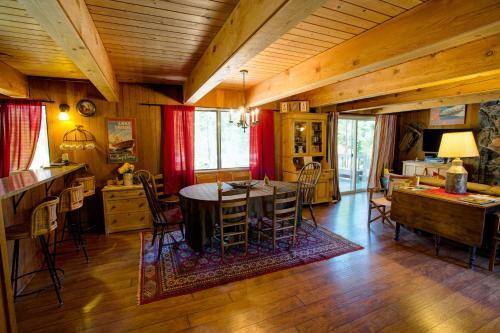 Gordon Pet Friendly Cabin