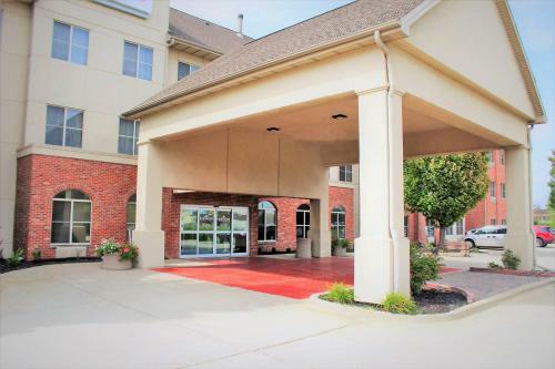 Hotel Hawthorn Suites Bloomington