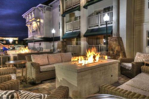 Hotel The Lodge At Five Oaks