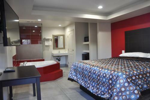 Clover Motel