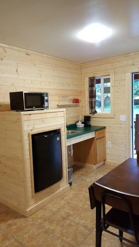 Lodge Emerald Forest Cabins