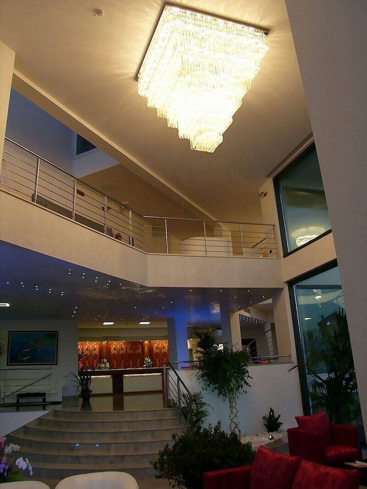 Hotel Cefal� Sea Palace