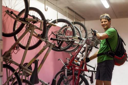 Hotel Agritur La Cort Guest House