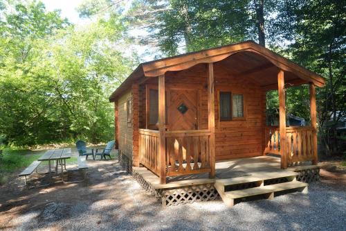Lake George Escape Two-bedroom Rustic Cabin 63