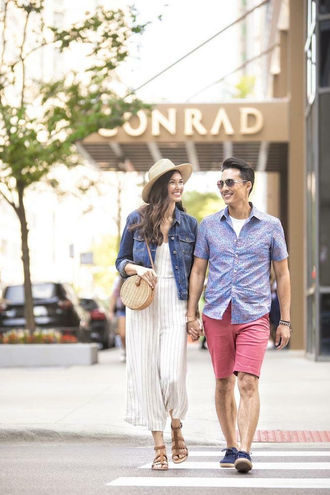Hotel Conrad Chicago