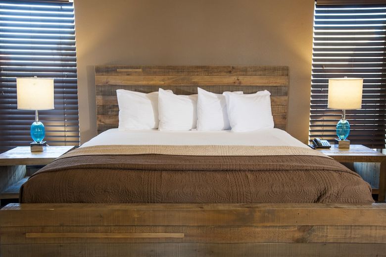 Thunderbird Boutique Hotel