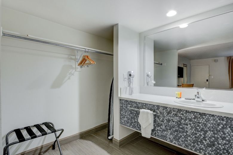 Thunderbird Boutique Hotel