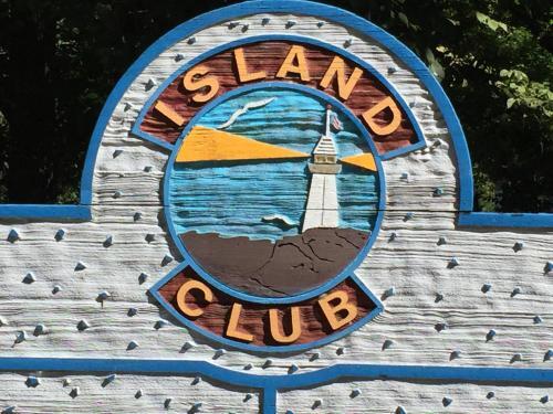 Island Club #1
