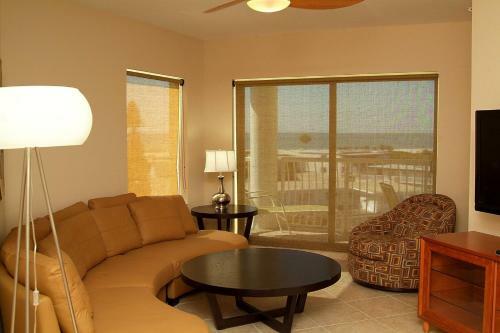 Aparthotel Crystal Palms Beach Resort