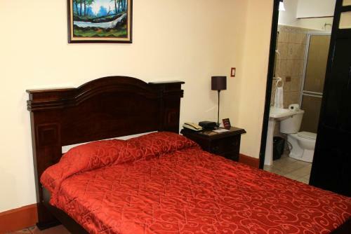 Hotel Sportsmens Lodge
