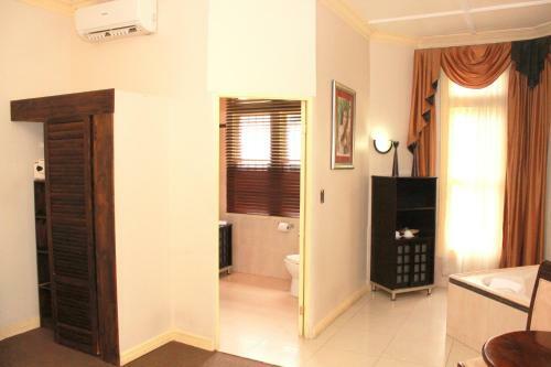 Hotel Sportsmens Lodge