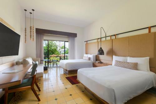 Hotel Los Sue�os Marriott Ocean & Golf Resort