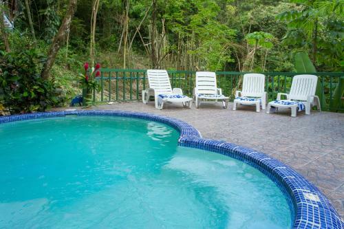 Macaw Villa