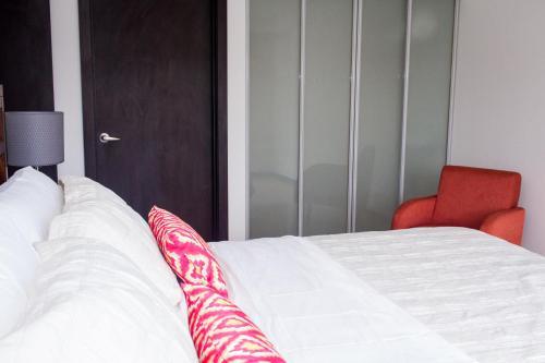 Luxurious Two Bedroom Apartment