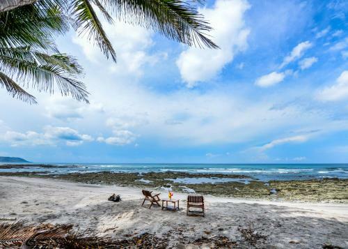 Bed & Breakfast Makanas Beach Bungalows