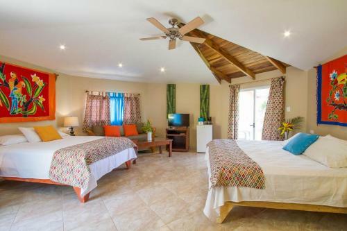Tamarindo Village Hotel