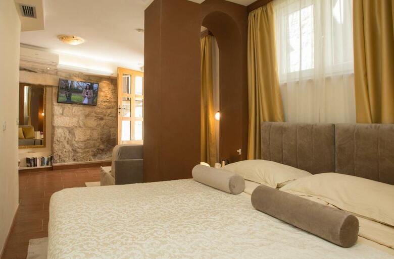Hotel Authentic Luxury Rooms