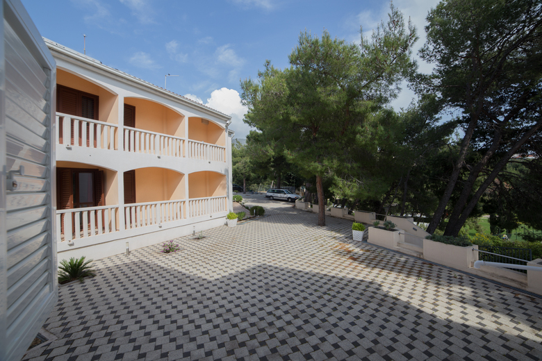 Hotel Beach Apartments Lavica