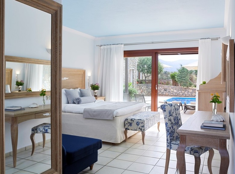 Hotel Ikaros Beach Luxury Resort & Spa