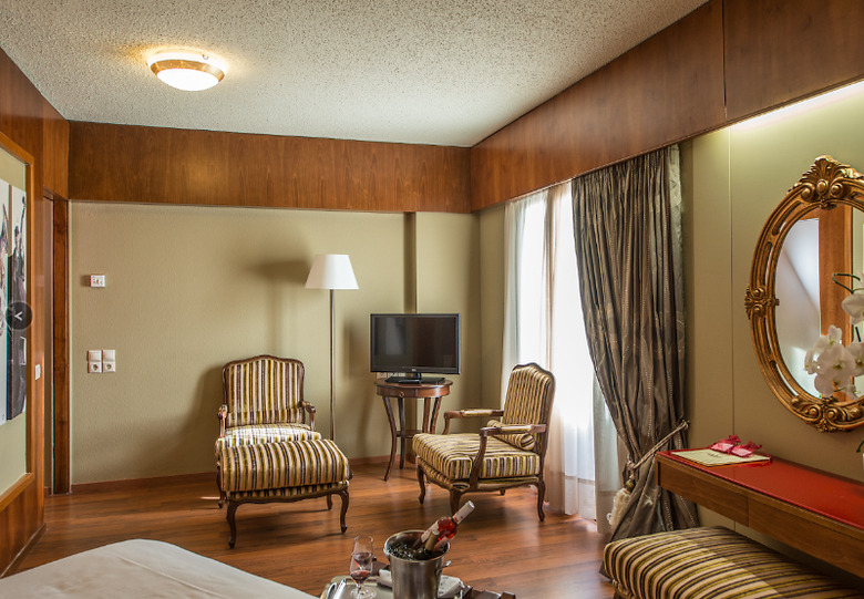 Akali Hotel