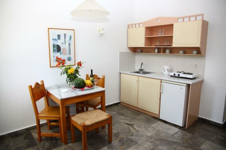Apartments Camari Garden Hotel