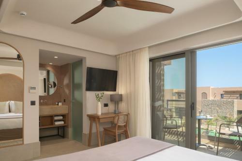 Hotel Paralos Venus Suites Adults Only