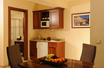 Lefteris Apartments