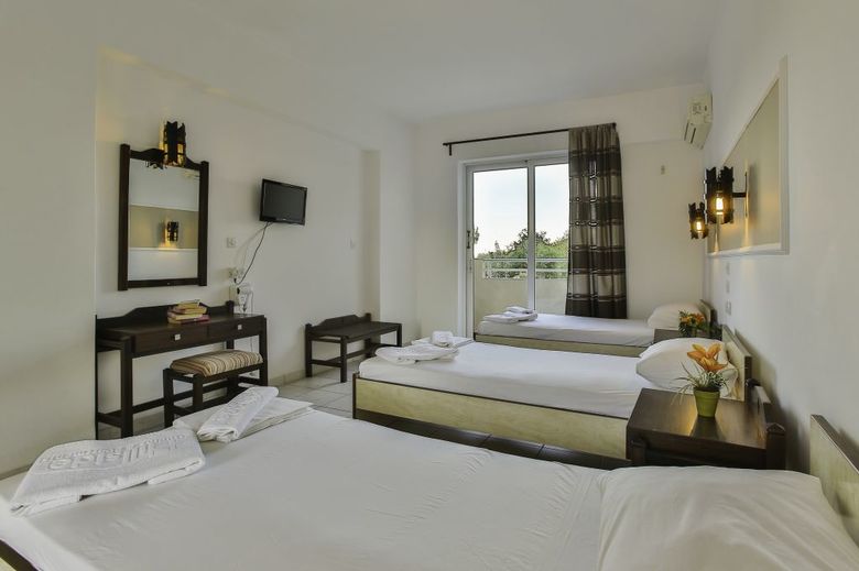 Hotel Hillside Studios And Apartments