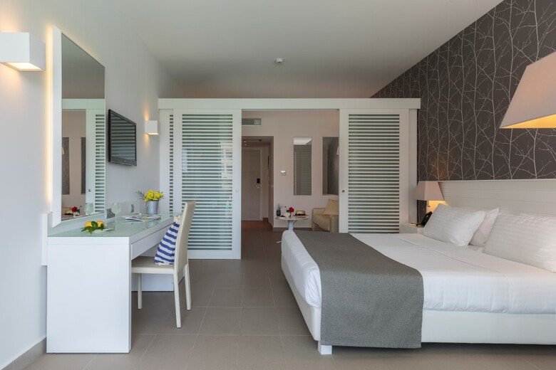 Hotel Princess Andriana Resort And Spa