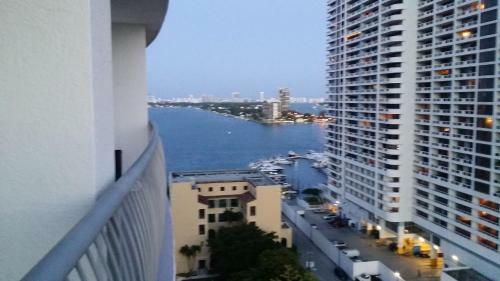 Apartamento Spectatular View 1/1 Apt Dwtwn Miami