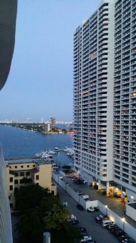 Apartamento Spectatular View 1/1 Apt Dwtwn Miami