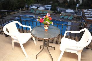 Hotel Makis Apartments