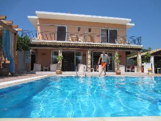 Hotel Makis Apartments