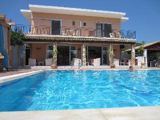 Hotel Makis Apartments