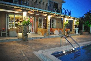 Hotel Makis Apartments