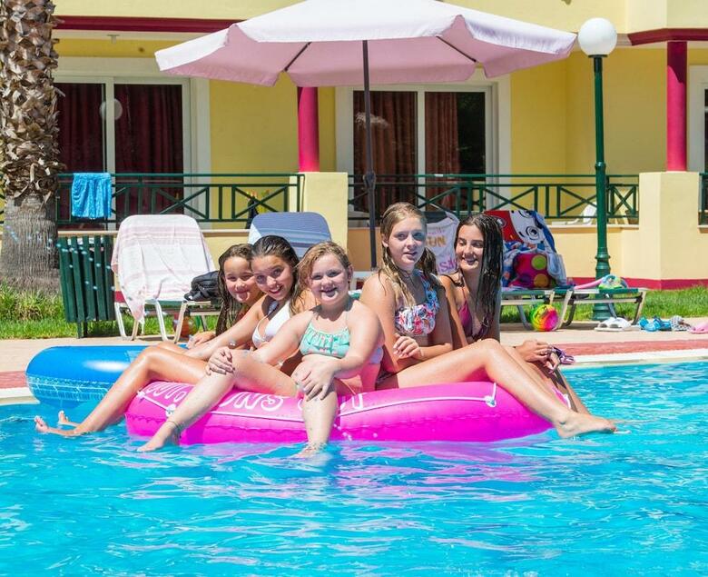 Hotel Damia Apartments