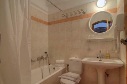Hotel Adonis