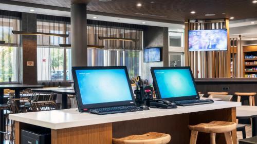 Hotel Springhill Suites By Marriott Miami Doral