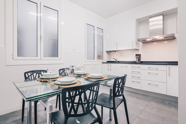 Easo Apartment By People Rentals