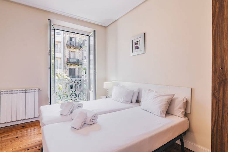 Easo Apartment By People Rentals
