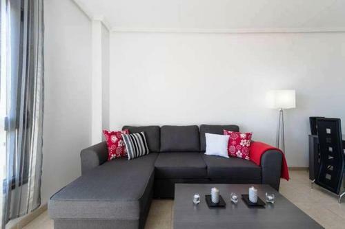 Vecindario-plaza Apartment