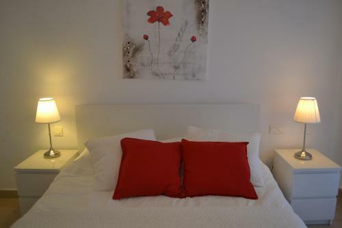 Duquesa Village Apartemento 2115