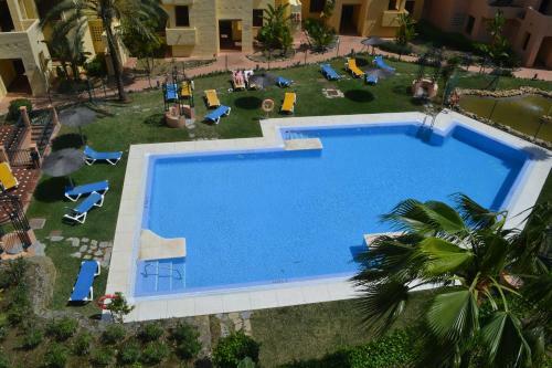 Duquesa Village Apartemento 2115