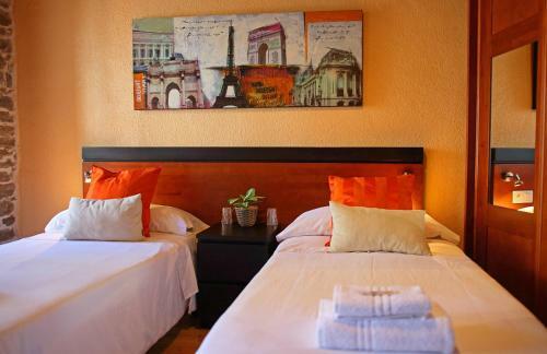 Hostal Aqua Rooms Sarria