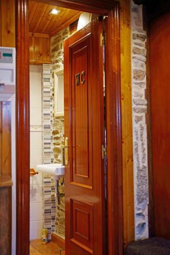 Hostal Aqua Rooms Sarria