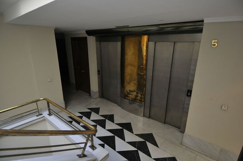 Apartamento Mola Suites