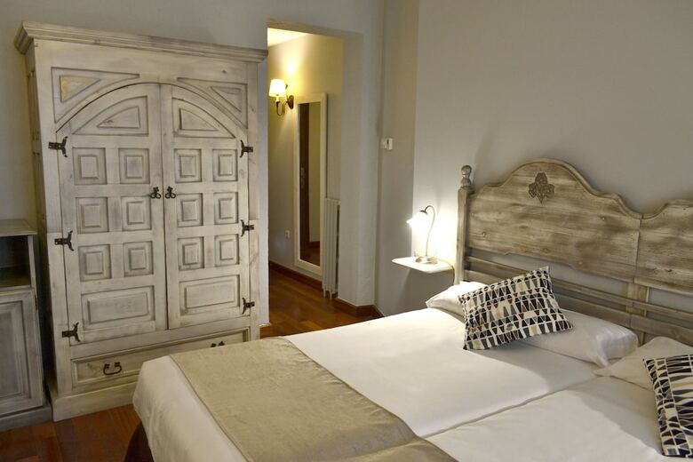 Hotel Via Leon