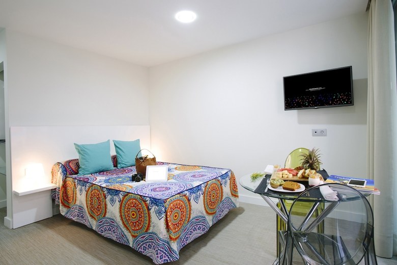 Valentina Beach Apartments & Suites