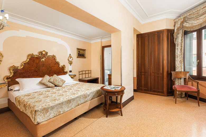 Hotel San Mois�