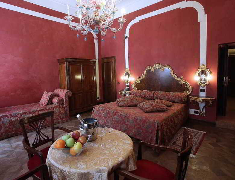Hotel San Mois�